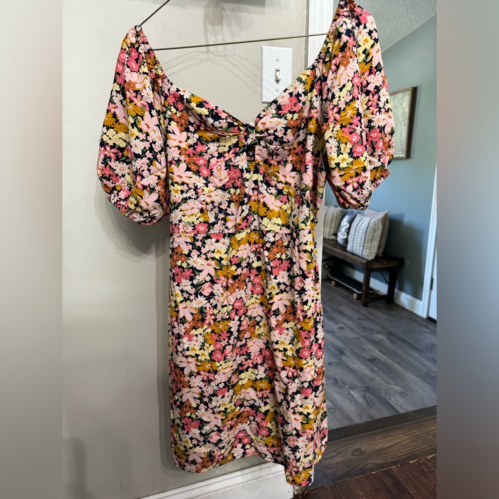 Billabong floral dress